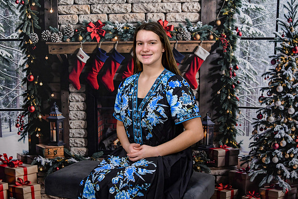 03749