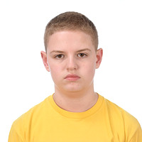 10885