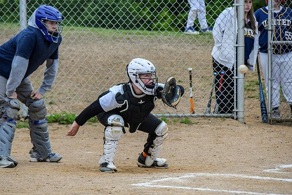 083